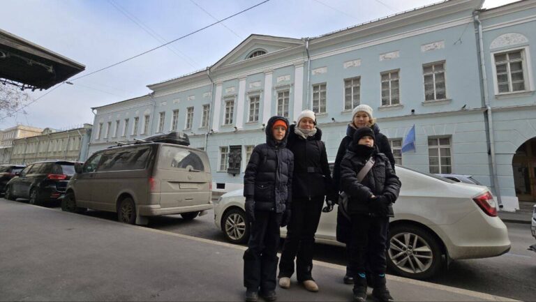 奥伯楼,普希金在此与波兰诗人密茨凯维奇会面。为学生提供的莫斯科私人导览游。 奥贝尔故居,普希金在此与波兰诗人密茨凯维奇会面。为小学生安排的莫斯科私人导览游。