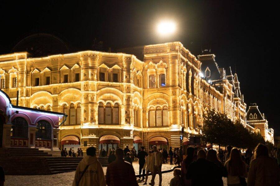 Вечерний ГУМ. Прогулка с гидом по Москве Ночной ГУМ. Экскурсия в Москве