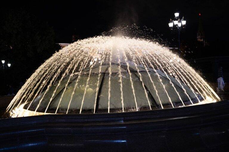 Охотный ряд ночью прекрасен