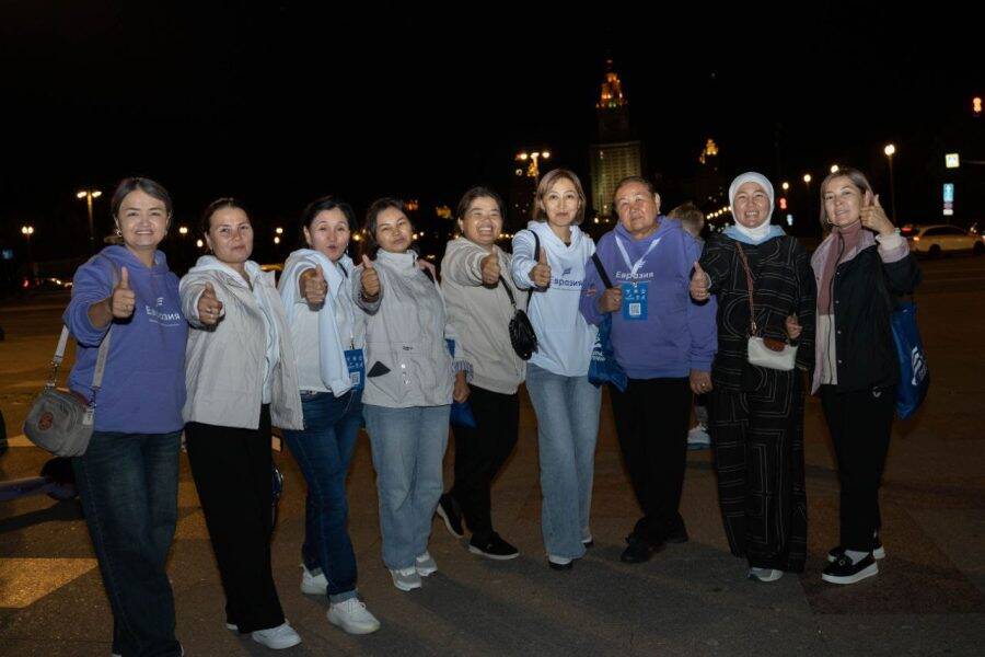 Воробьёвы горы. Ночная прогулка с гидом по Москве Воробьёвы горы. Ночная экскурсия по Москве