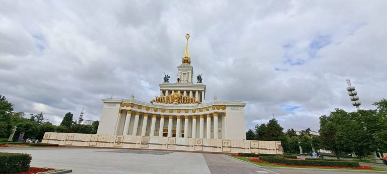 Центральный павильон ВДНХ. Экскурсия