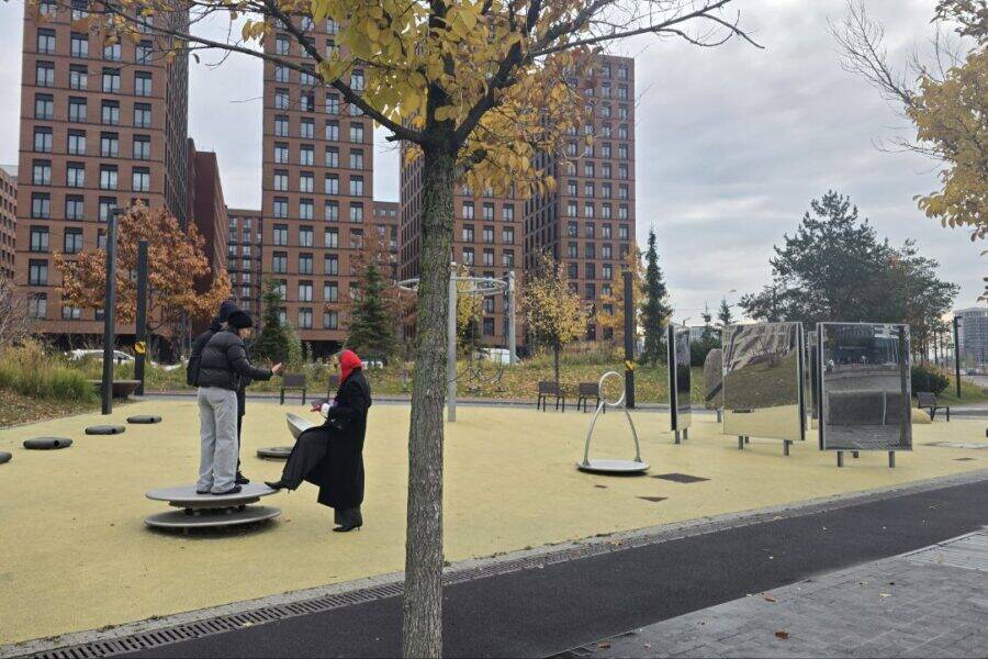 Экскурсия по ЗилАрт для застройщиков в осенней Москве Московская осень на экскурсии по ЗилАрт для застройщиков