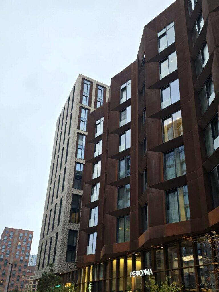 Экскурсия по ЗИЛарт для застройщиков в Москве. Для группы компаний "Самолёт"