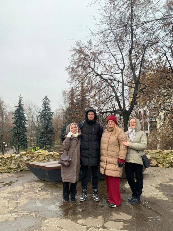 Групповая прогулка с гидом по Басманному району для сотрудников SFT group. Корпоративная экскурсия по Басманному району для SFT group.