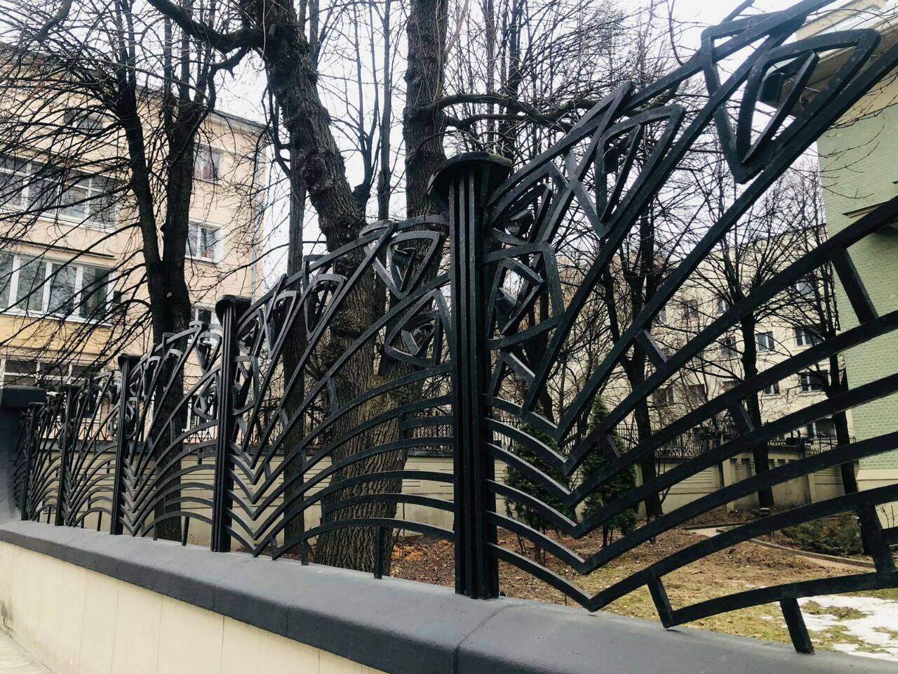Кованая ограда московского модерна