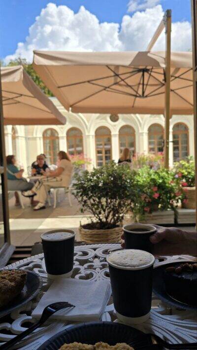 A charming Moscow café during a guided walk A lovely Moscow café visited during the tour