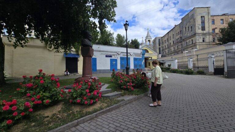 A guided walk through Kitay-gorod in Moscow A tour of Kitay-gorod in Moscow
