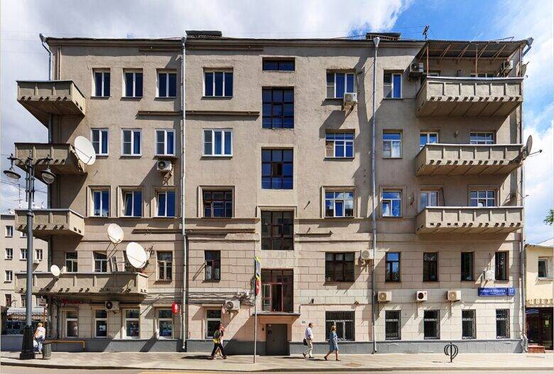 Five-storey façade of No. 17 Bolshaya Ordynka with rows of balconies.