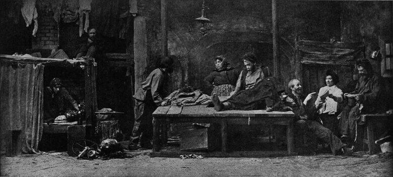 Actors on a lodging-house set in a stage photograph of the Moscow Art Theatre’s 1902 production of ‘The Lower Depths’